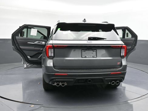 Used 2026 Ford Explorer ST w/ Sun And Sound Package AWD/4WD image 21