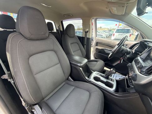 Used 2018 Chevrolet Colorado LT w/ LT Convenience Package AWD/4WD image 14