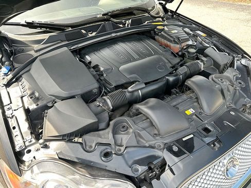 Used 2011 Jaguar XF Supercharged image 26