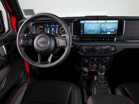 Used 2025 Jeep Gladiator Rubicon w/ Convenience Group image 11