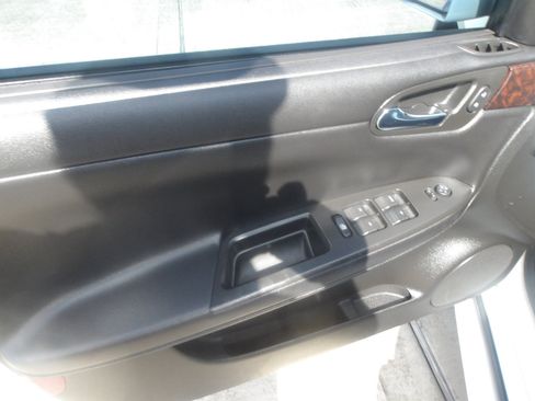 Used 2014 Chevrolet Impala Limited LS image 18
