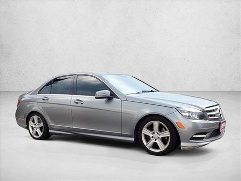 Used 2011 Mercedes-Benz C 300 4MATIC Sedan image 6
