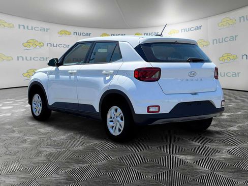 New 2025 Hyundai Venue SE image 6