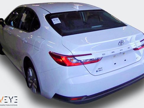 Used 2025 Toyota Camry LE image 14