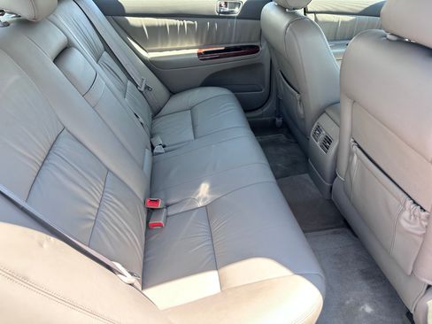 Used 2005 Toyota Camry XLE FWD image 8