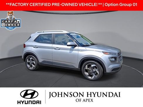 Certified 2026 Hyundai Venue SEL FWD image 2