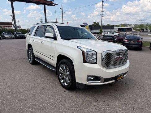 Used 2015 GMC Yukon Denali w/ Open Road Package AWD/4WD image 4