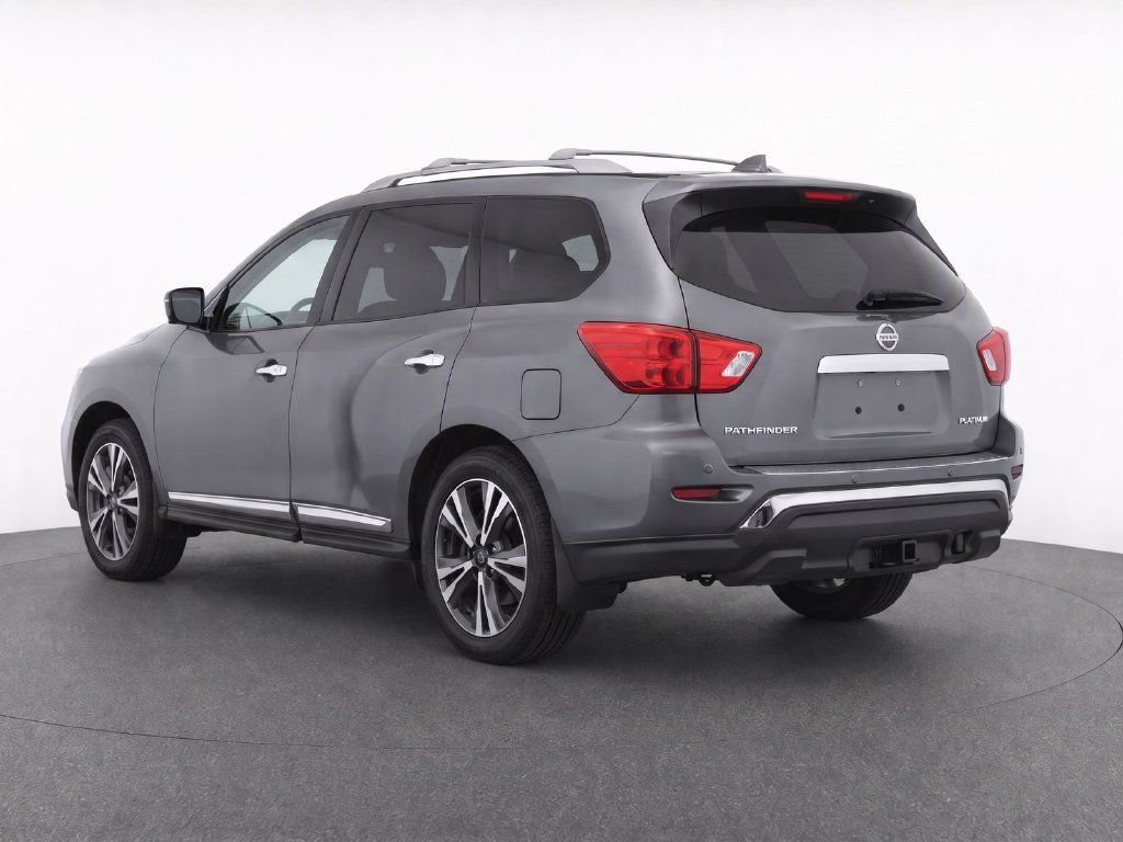Used 2020 Nissan Pathfinder Platinum w/ Cargo Package FWD image 4