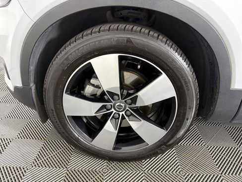 Used 2020 Volvo XC40 T5 Momentum AWD/4WD image 9