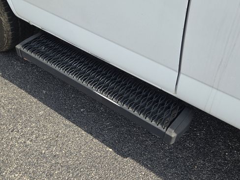 Used 2017 Chevrolet Express 2500 Extended image 6