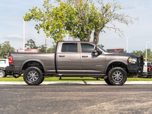 Used 2022 RAM 2500 Laramie AWD/4WD image 5