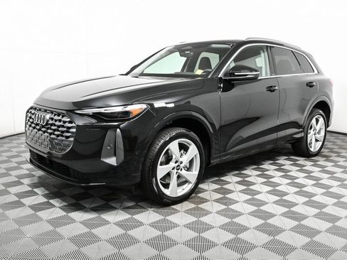 New 2025 Audi Q5 Premium Plus w/ Premium Plus AWD/4WD image 17