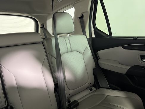 Used 2023 Honda Pilot Elite image 15