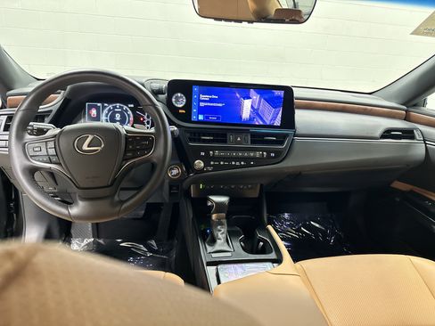 Certified 2025 Lexus ES 350 w/ Technology Package FWD image 29