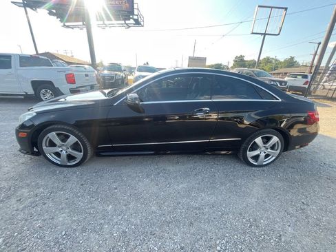 Used 2011 Mercedes-Benz E 550 Coupe image 2
