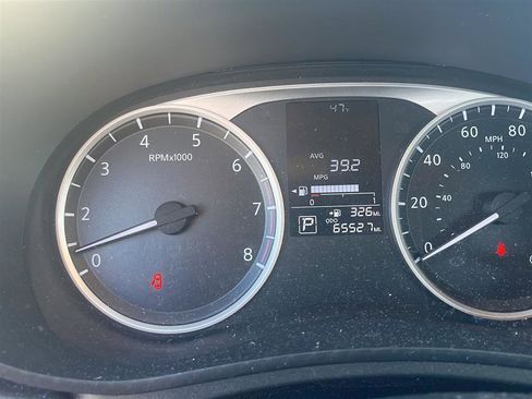 Used 2023 Nissan Versa S w/ S Plus Package image 5