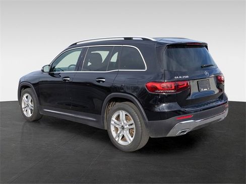 Used 2023 Mercedes-Benz GLB 250 4MATIC image 5