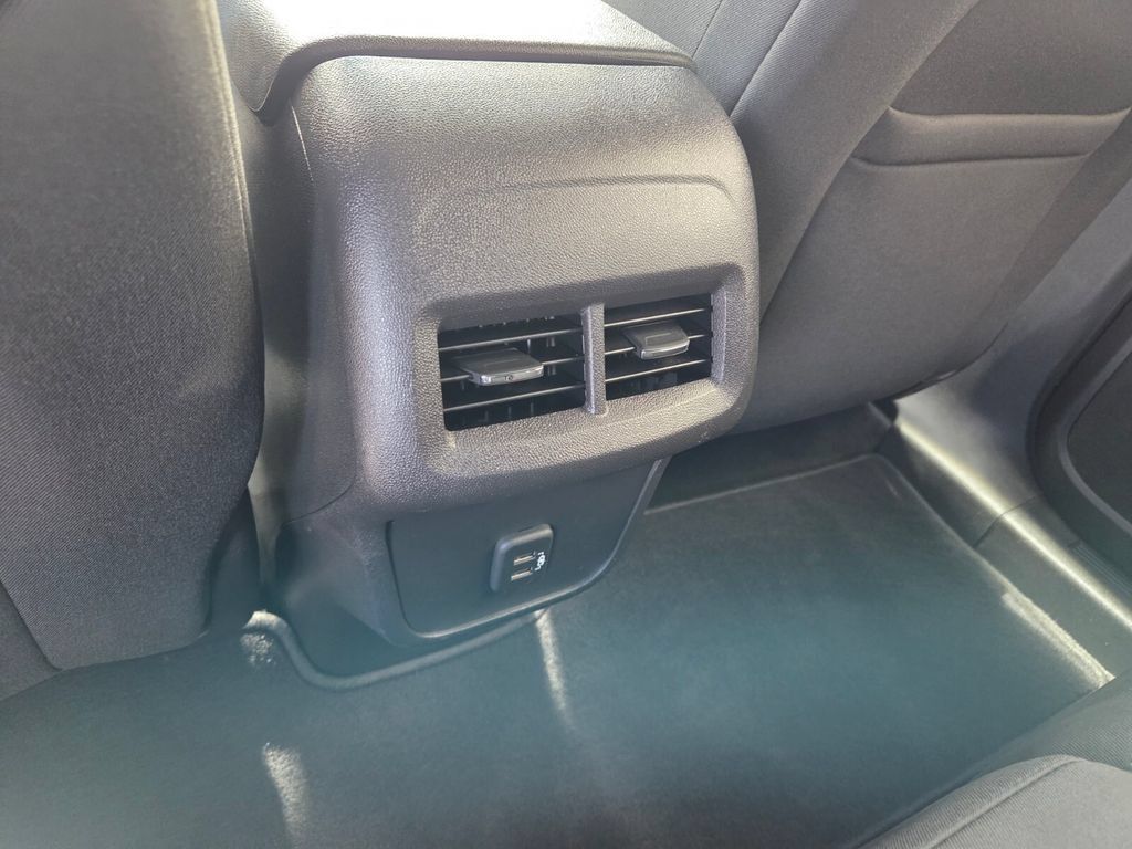 Used 2024 Chevrolet Equinox LT w/ LPO, Cargo Package FWD image 8