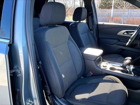 Used 2023 Chevrolet Traverse LT image 27