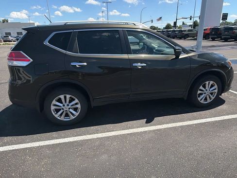 Used 2015 Nissan Rogue SV AWD/4WD image 6