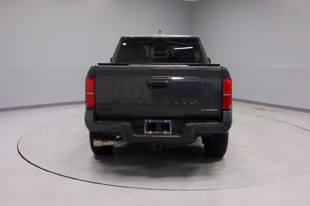 Used 2025 Toyota Tacoma TRD Sport w/ TRD Sport Upgrade Package AWD/4WD image 10