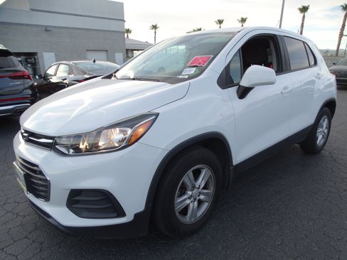Used 2020 Chevrolet Trax LS w/ Tint and Cruise Package image 1