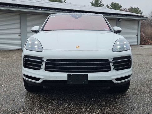 Certified 2023 Porsche Cayenne Platinum Edition image 10