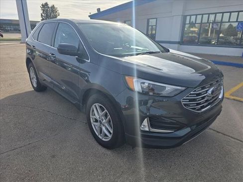 Used 2022 Ford Edge SEL w/ Convenience Package image 3