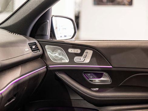 Used 2025 Mercedes-Benz GLS 450 4MATIC image 25