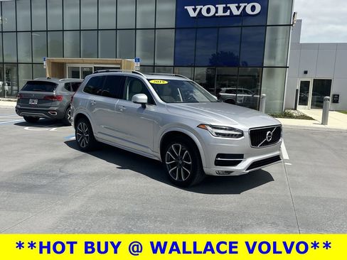 Used 2019 Volvo XC90 T5 Momentum w/ Multimedia Package image 4