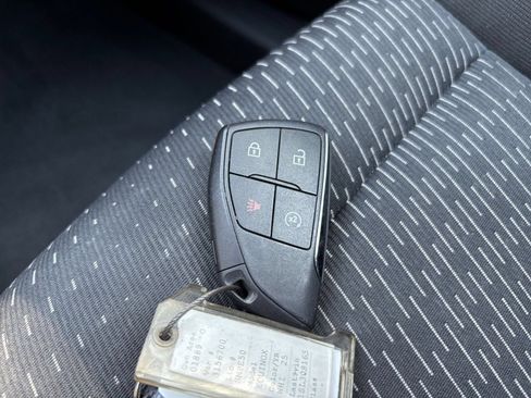 Used 2025 Chevrolet Equinox LT FWD image 22