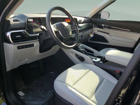 New 2025 Kia Telluride S image 17