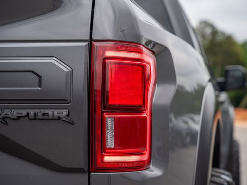 Used 2018 Ford F150 Raptor w/ Equipment Group 802A Luxury AWD/4WD image 21