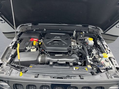 Used 2022 Jeep Wrangler Unlimited Sport AWD/4WD image 26