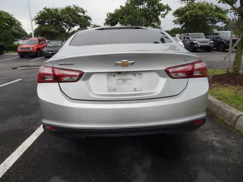 Used 2020 Chevrolet Malibu LT FWD image 7
