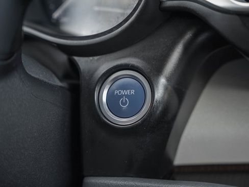 Used 2021 Toyota Sienna XLE image 29