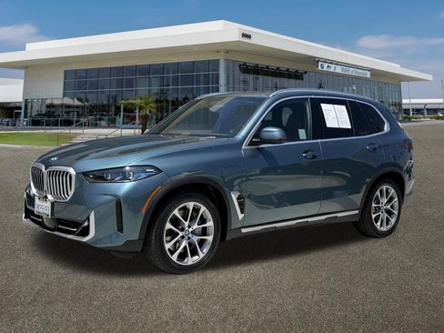 Certified 2024 BMW X5 xDrive50e w/ Executive Package AWD/4WD image 5