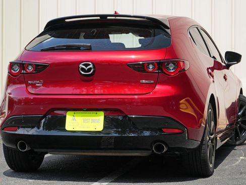 Used 2023 MAZDA MAZDA3 Hatchback w/Premium Plus Pkg AWD/4WD image 4