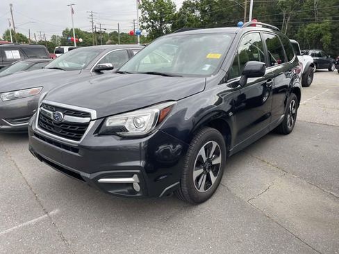Used 2017 Subaru Forester Limited AWD/4WD image 3