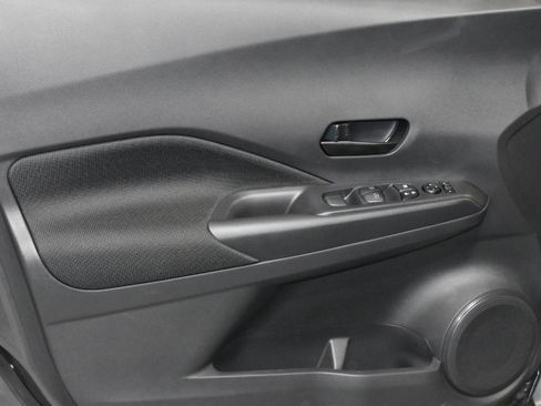 New 2025 Nissan Kicks Play S FWD image 3