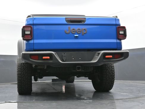 Used 2024 Jeep Gladiator Mojave w/ Technology Group image 26