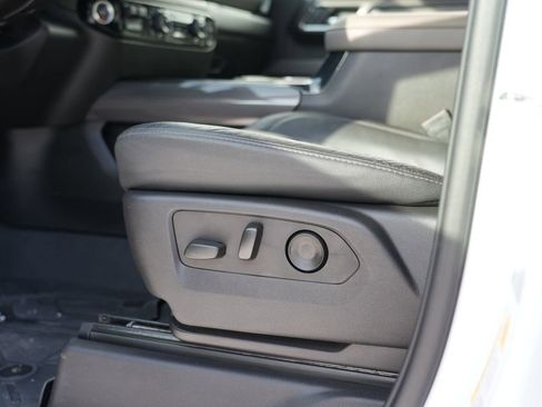 Used 2024 Chevrolet Silverado 2500 ZR2 w/ Technology Package image 15