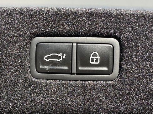 Used 2025 Genesis G90 3.5T image 15