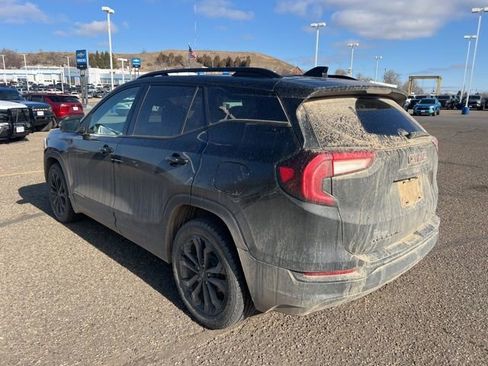 Used 2022 GMC Terrain SLT w/ Elevation Edition image 3