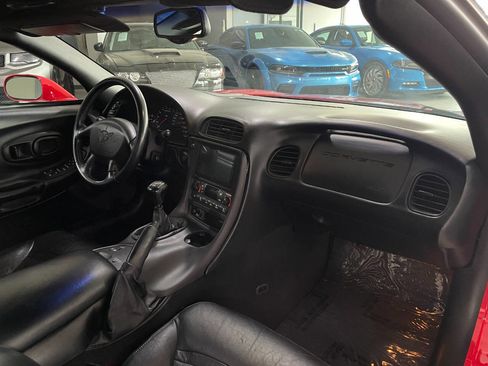 Used 2002 Chevrolet Corvette Convertible w/ Preferred Equipment Group2 image 32