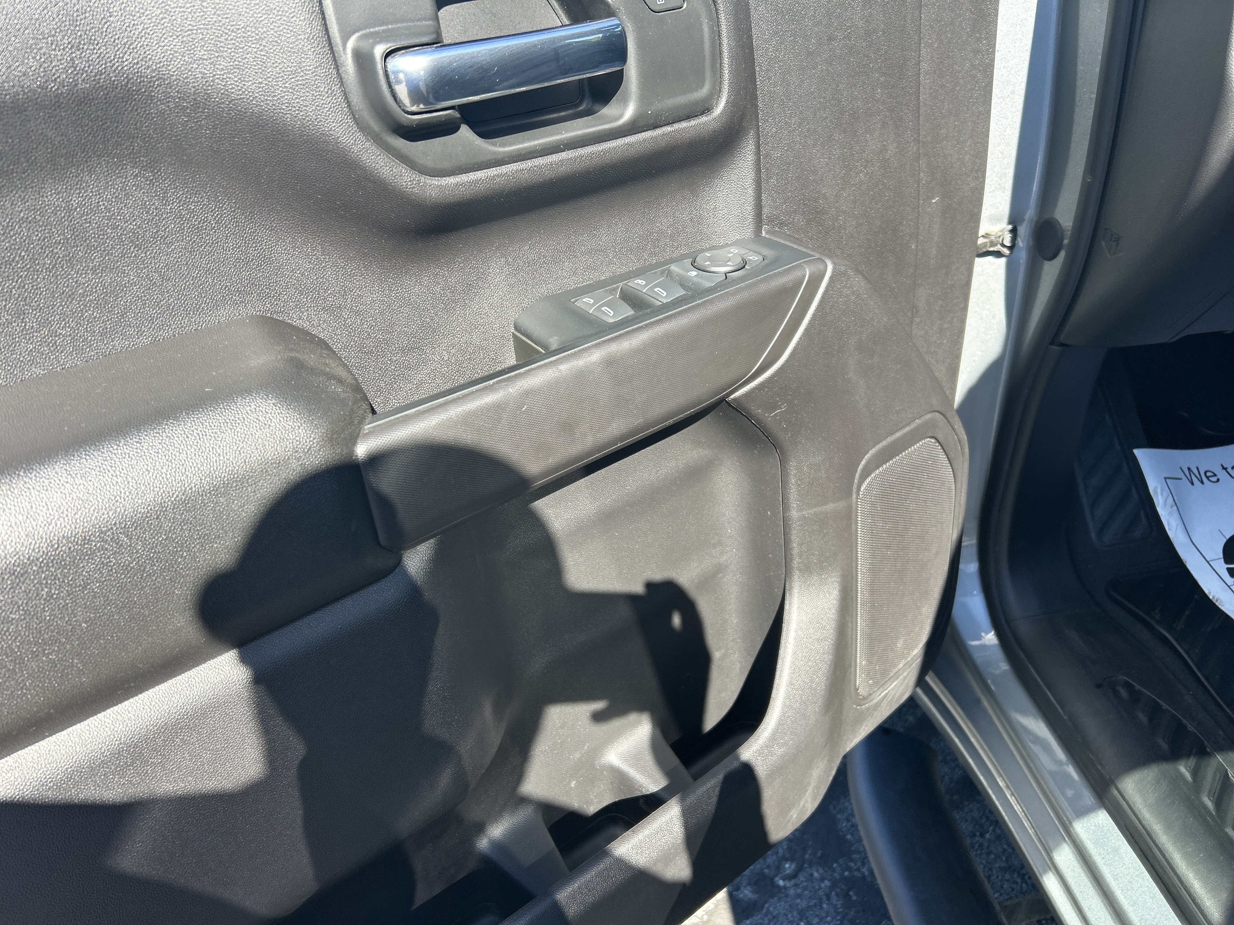 Used 2024 Chevrolet Silverado 1500 Custom Trail Boss w/ LPO, Dark Essentials Package AWD/4WD image 19