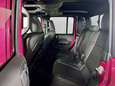 Certified 2024 Jeep Gladiator Rubicon w/ Convenience Group image 20