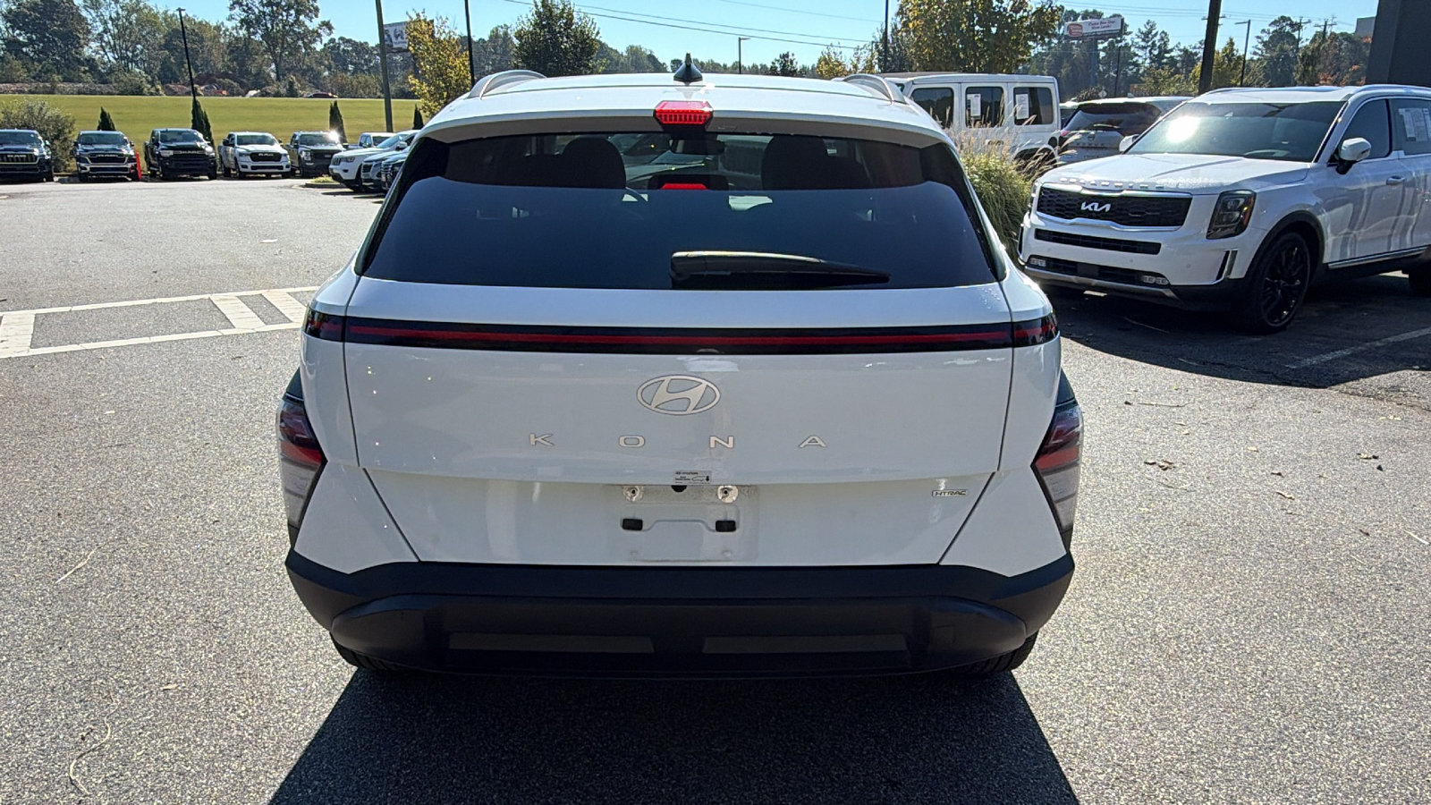 Used 2025 Hyundai Kona SEL AWD/4WD image 9