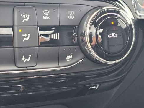 New 2026 Chevrolet Trax RS w/ Sunroof Package FWD image 22