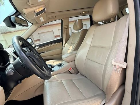 Used 2015 Jeep Grand Cherokee Limited w/ Luxury Group II AWD/4WD image 9